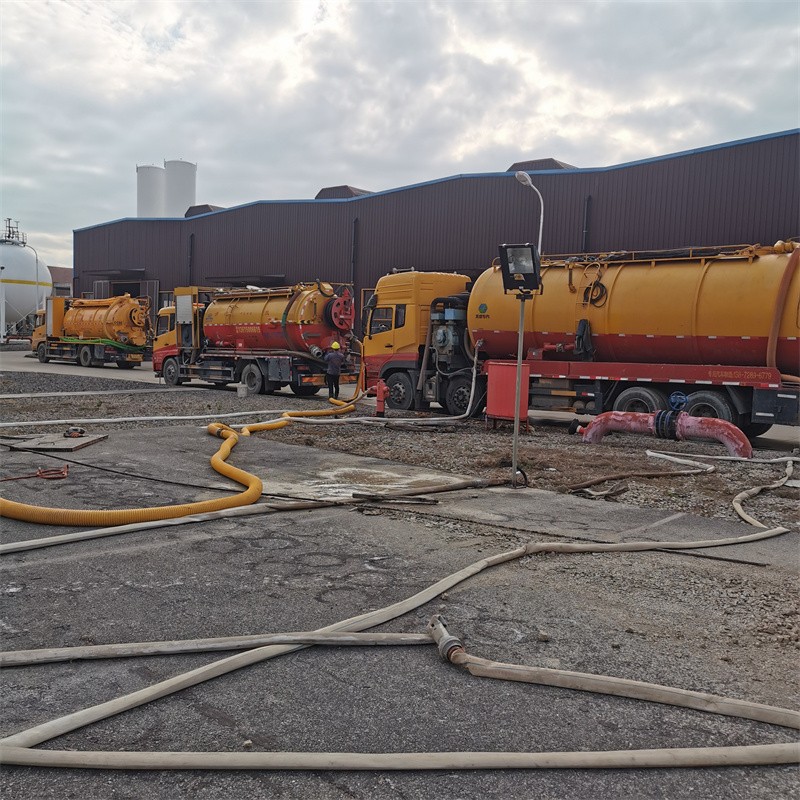 夏河污水池清理